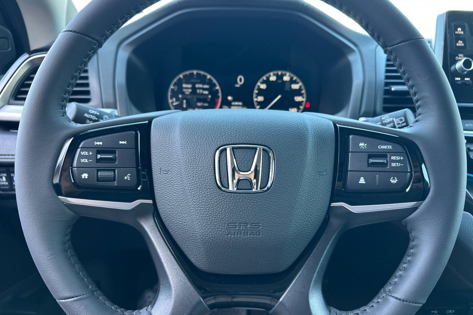 New 2027 Honda Odyssey Touring image 10