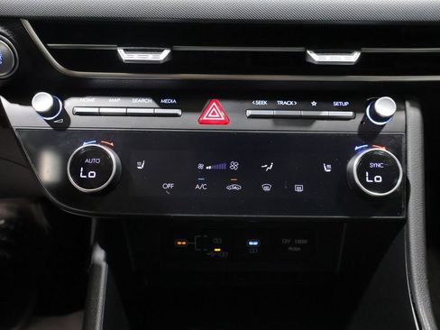 Used 2025 Hyundai Sonata SEL FWD image 30