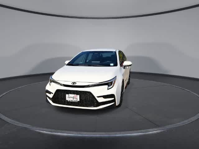 Used 2026 Toyota Corolla SE FWD image 3