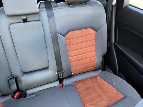 Used 2018 Ford Edge SEL w/ Equipment Group 201A AWD/4WD image 15