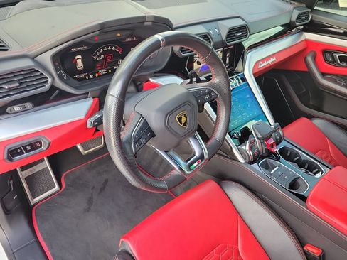 Used 2022 Lamborghini Urus AWD/4WD image 22
