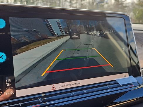 New 2026 Volkswagen Atlas SE image 8