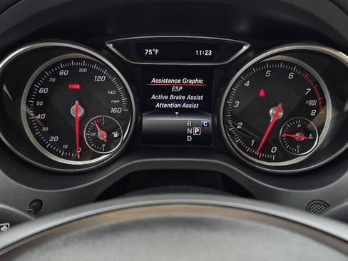 Used 2018 Mercedes-Benz GLA 250 4MATIC image 6