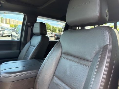 Used 2023 GMC Sierra 2500 Denali w/ Denali Ultimate Package image 16