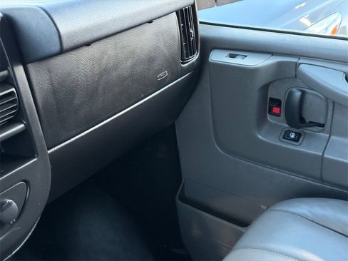 Used 2012 Chevrolet Express 1500 LS image 29