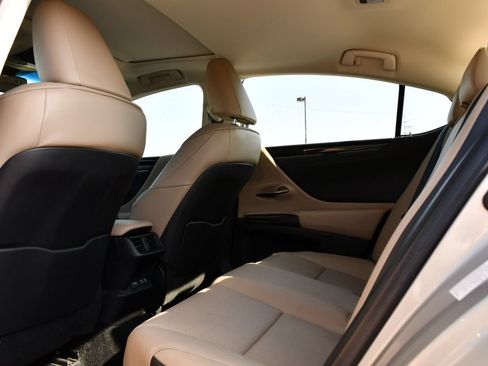Used 2019 Lexus ES 350 w/ Premium Package FWD image 20