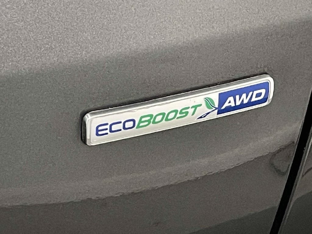 Used 2020 Ford Escape Titanium AWD/4WD image 12