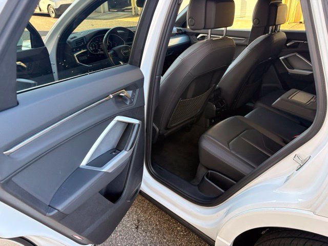 Used 2025 Audi Q3 2.0T Premium AWD/4WD image 12