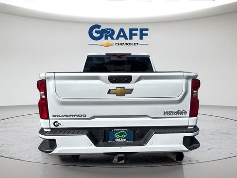 Used 2023 Chevrolet Silverado 2500 High Country w/ Technology Package AWD/4WD image 6