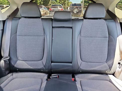 Used 2023 Kia Seltos S w/ Navigation Package AWD/4WD image 14