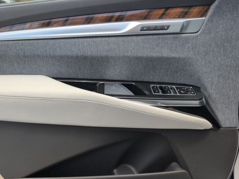 New 2026 Cadillac Escalade Platinum Luxury w/ LPO, Floor Liner Package AWD/4WD image 16