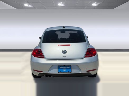 Used 2013 Volkswagen Beetle TDI FWD image 8