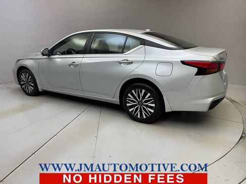 Used 2023 Nissan Altima 2.5 SV AWD/4WD image 3