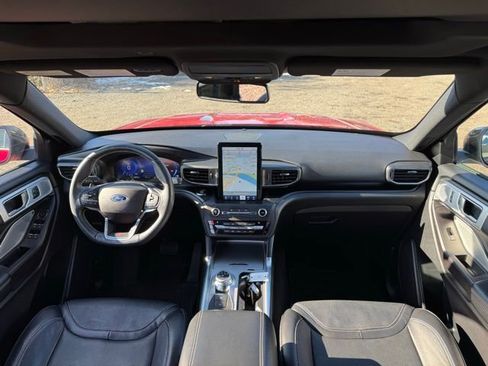 Used 2020 Ford Explorer ST w/ ST Street Pack image 16