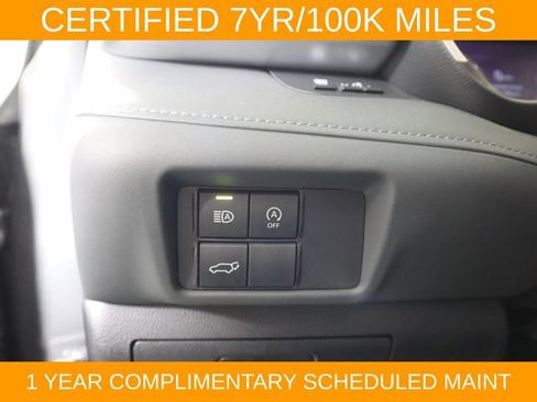Used 2023 Toyota Highlander XLE FWD image 42
