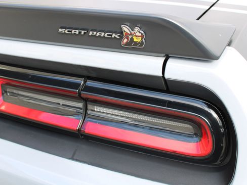 Used 2022 Dodge Challenger R/T Scat Pack image 32