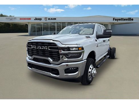 New 2026 RAM 3500 Tradesman w/ Chrome Appearance Group image 7