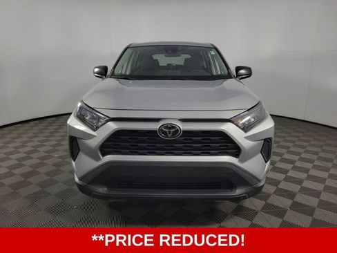 Used 2022 Toyota RAV4 LE image 2