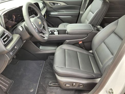 New 2026 Chevrolet Traverse LT w/ Driver Confidence Package image 16