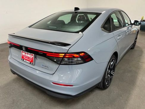 Used 2025 Honda Accord Sport image 3