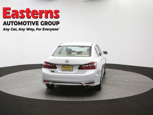 Used 2017 Honda Accord EX-L image 38