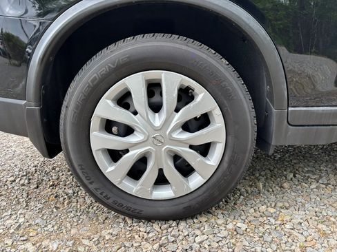 Used 2015 Nissan Rogue S image 6