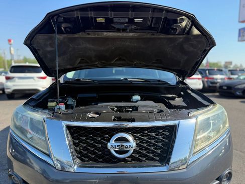 Used 2014 Nissan Pathfinder SV image 29