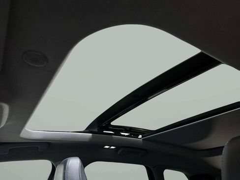 Used 2022 Lincoln Corsair Standard w/ Premium Package image 14