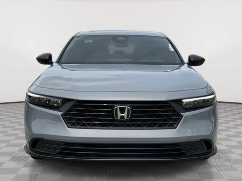 Used 2025 Honda Accord Sport image 2