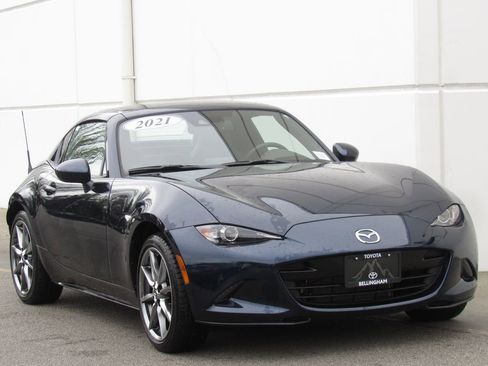 Used 2021 MAZDA MX-5 Miata RF Grand Touring RWD image 2