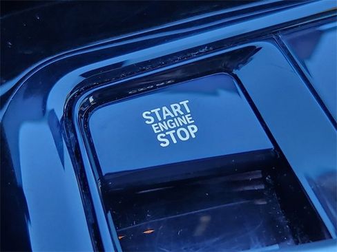 Used 2025 BMW 530i xDrive image 31