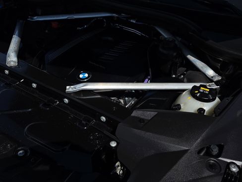 Used 2021 BMW X7 xDrive40i w/ Premium Package image 26