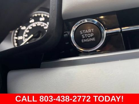 Used 2025 Mitsubishi Outlander SE AWD/4WD image 21