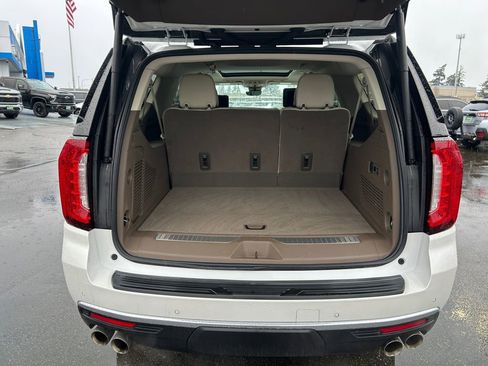 Used 2024 GMC Yukon XL Denali w/ Advanced Technology Package AWD/4WD image 25