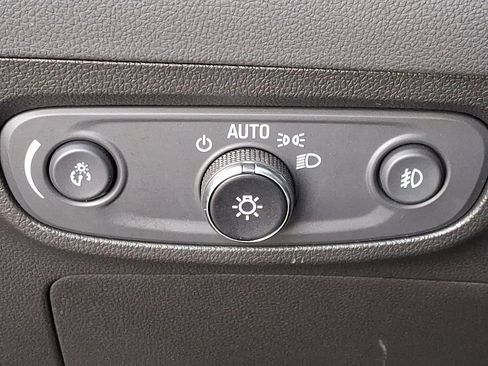 Used 2023 Buick Encore GX Select image 23