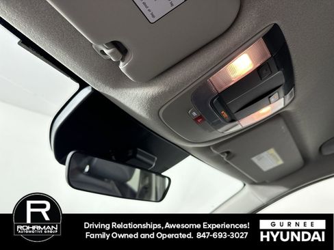 Used 2023 Kia Niro EX image 10