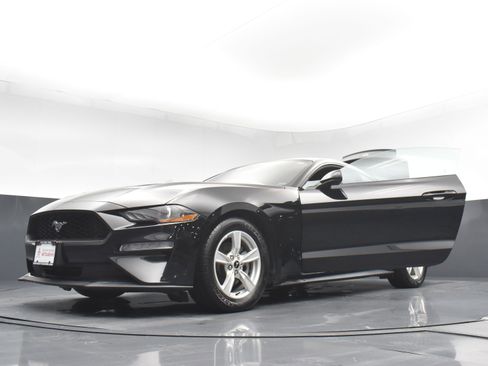 Used 2022 Ford Mustang Coupe image 31