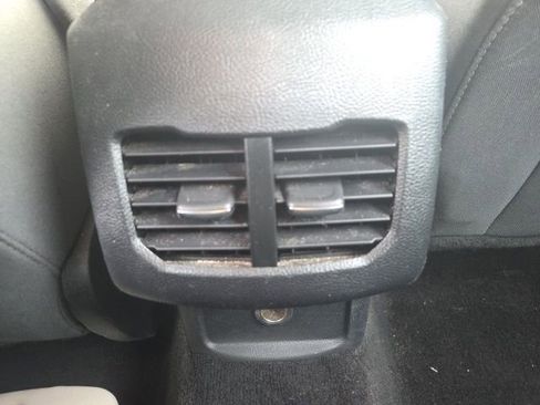 Used 2020 Ford Fusion SE image 13