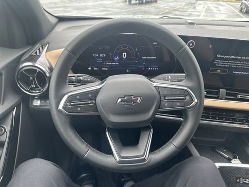 New 2026 Chevrolet Equinox ACTIV w/ Safety and Technology Package image 13