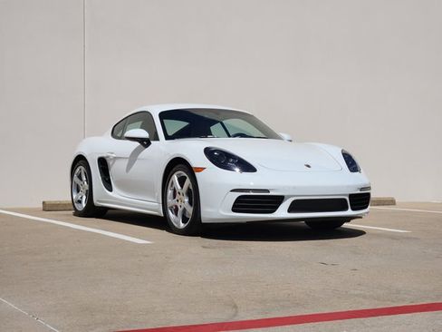 Used 2019 Porsche 718 Cayman Base image 3