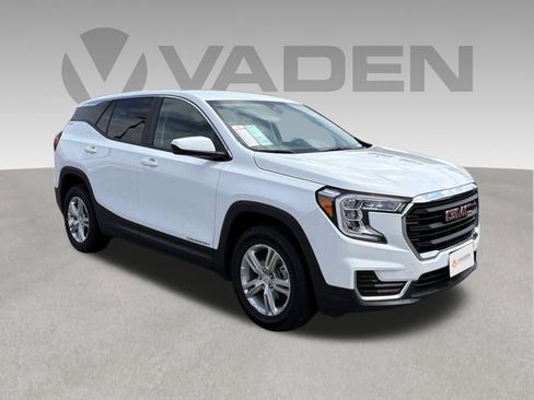 Used 2024 GMC Terrain SLE AWD/4WD image 1