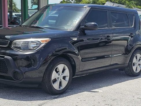 Used 2014 Kia Soul FWD image 1