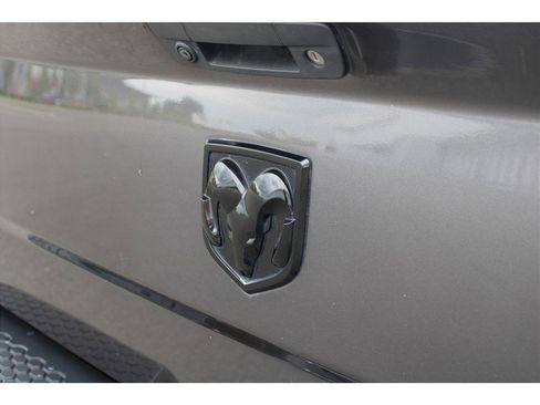 Used 2018 RAM 2500 Laramie w/ Sport Appearance Group image 30