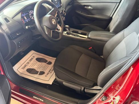 Used 2024 Nissan Sentra SV FWD image 10