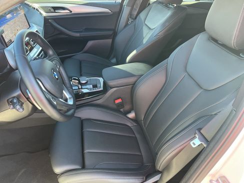 Used 2025 BMW X4 xDrive30i image 18