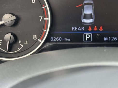 Used 2024 Nissan Altima 2.5 SV FWD image 27