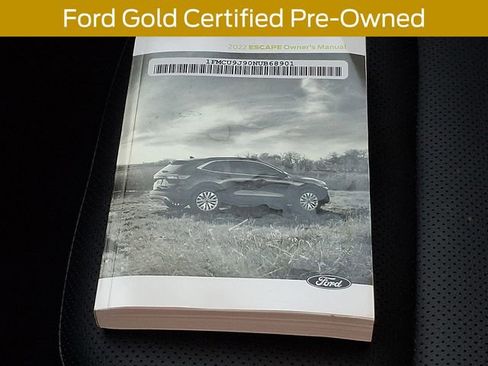 Used 2022 Ford Escape Titanium image 32