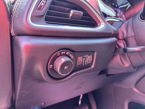 New 2026 Chrysler Pacifica Limited AWD/4WD image 36