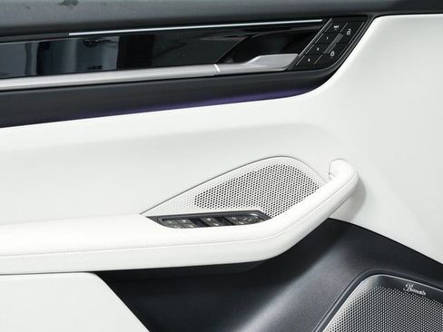 New 2026 Porsche Macan 4S Electric image 6