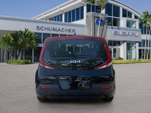 Used 2022 Kia Soul LX FWD image 6